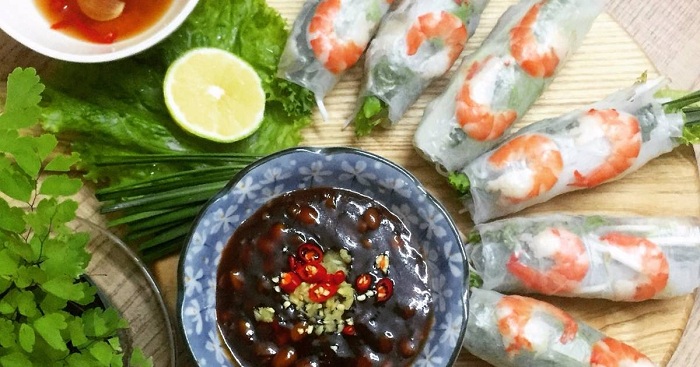 Vietnamese spring roll soy sauce